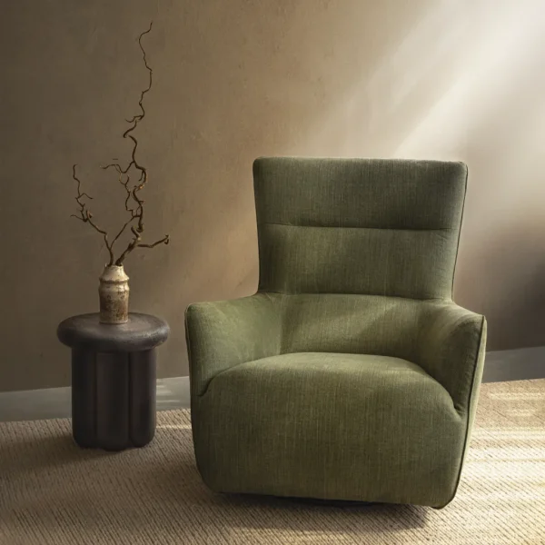 Fauteuil pivotant DUNE revêtement tissu Sandstone, couleur Tea en ambiance